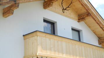 Chalet | Balcony