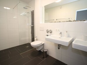 Apartment | Bathroom