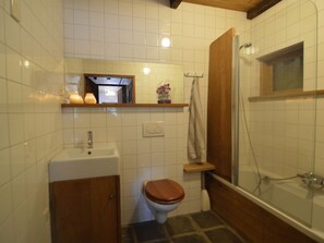 House | Bathroom