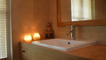 House | Room amenity