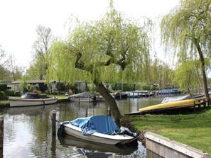 Exterior - Cosy Holiday Home in Loosdrecht With Pool (Loosdrecht)