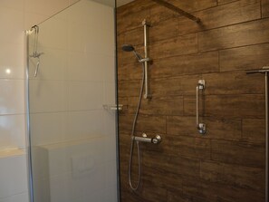 Ferienhaus | Badezimmer | Dusche