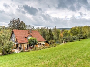 Exterior - Apartment in Marktrodach With Sauna & Garden (Marktrodach)