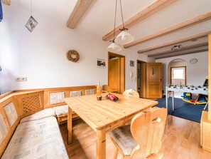 Apartment | Dining