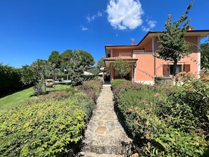 Villa | Recepción