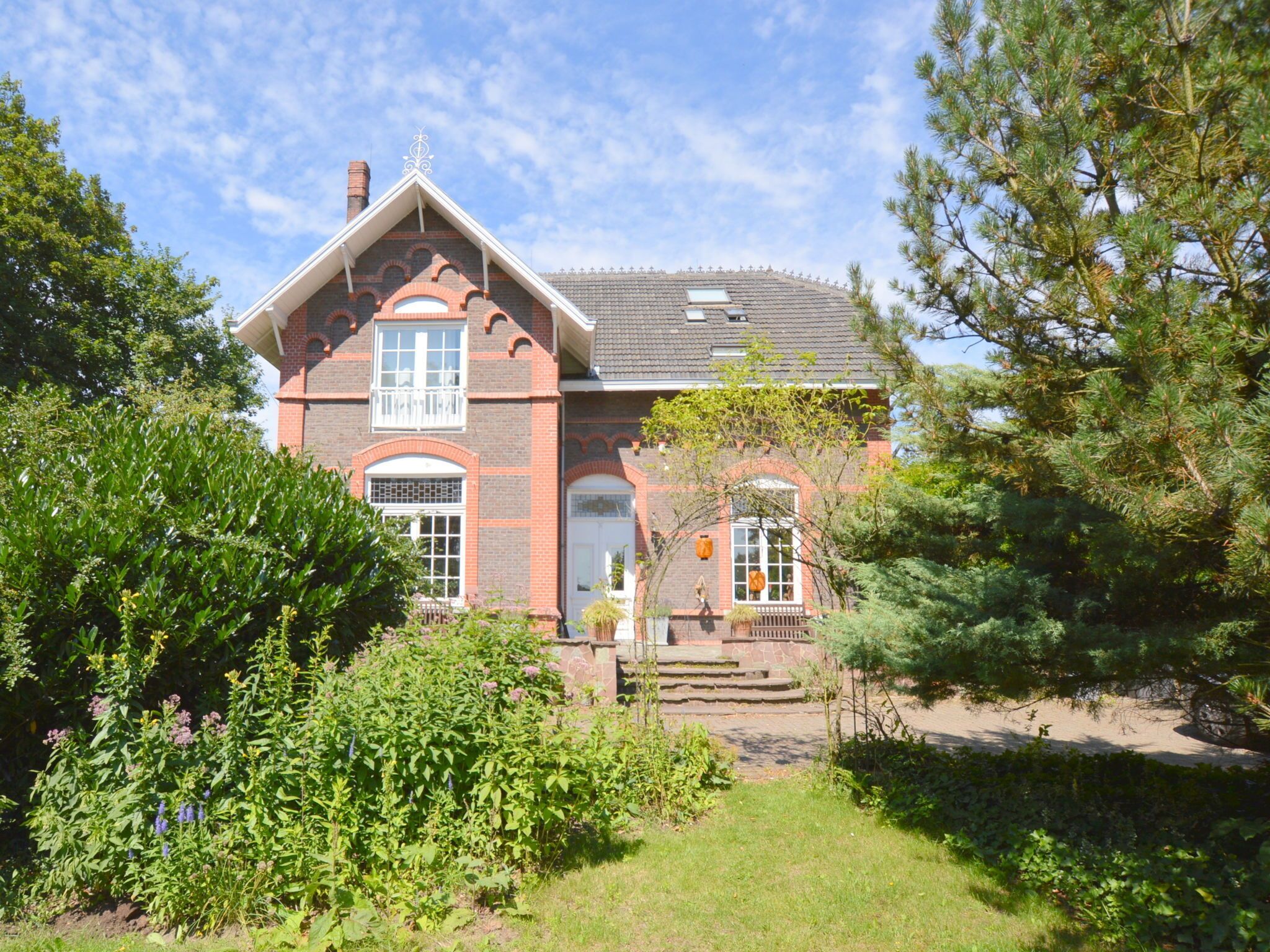 Villa | Exterior