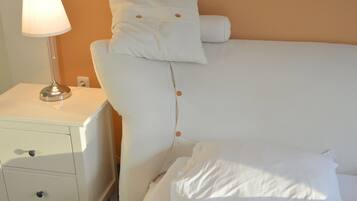 5 bedrooms, free WiFi, bed sheets
