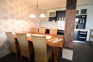 House | Dining - Holiday Home in Workum on a Farm (Workum)