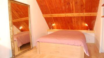 3 bedrooms, individually furnished