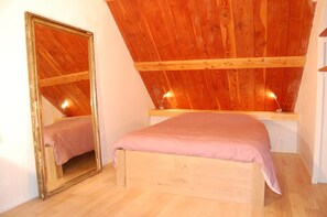 3 phòng ngủ, trang bị nội thất với thiết kế riêng biệt 