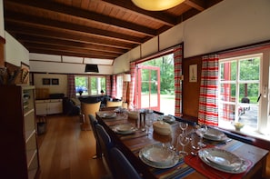 House | Dining - Cozy Holiday Home near Forest in Zuidwolde (Zuidwolde)