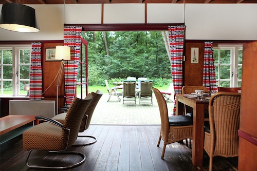 Cozy Holiday Home near Forest in Zuidwolde