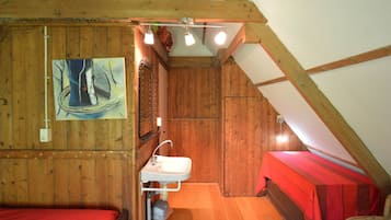 House | 4 bedrooms, individually furnished