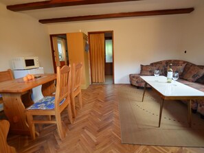 Dining - Detached House With Pool in the Garden, on the Bank of the River (Rakousy)