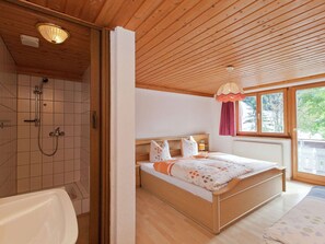 Apartment | 3 bedrooms, individually furnished - Apartment in St Gallenkirch With Garden, BBQ & Parking (Sankt Gallenkirch)