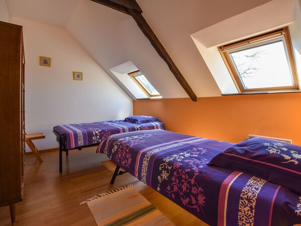 House | Room amenity - Cozy Garden Villa in Bonnemain (Bonnemain)