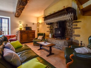 House | Living room - Cozy Garden Villa in Bonnemain (Bonnemain)