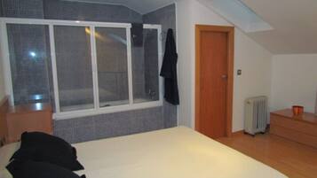 2 bedrooms, iron/ironing board