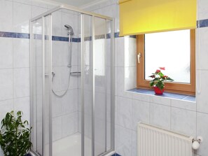 Bathroom - Apartment Near Zell am See-kaprun (Niedernsill)
