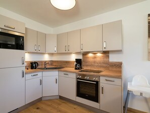 Apartment | Eigene Küche | Kühlschrank, Mikrowelle, Ofen, Geschirrspüler