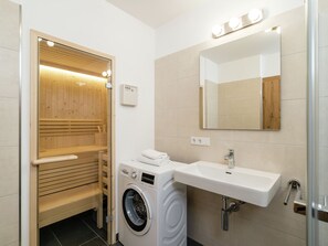 Apartment | Badezimmer | Dusche