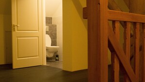 House | 3 bedrooms, individually furnished