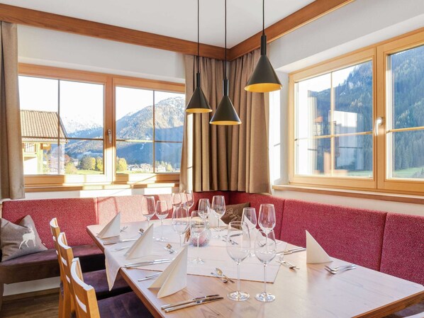 Dining - Chalet in Wald Near Ski Slopes (Wald im Pinzgau)