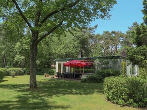 Exterior - Holiday Home in Huijbergen Near Forest (Huijbergen)