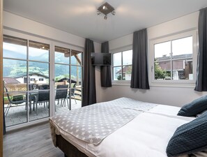 3 bedrooms, individually furnished, iron/ironing board - Luxury Apartment Close to Zell am See (Piesendorf)