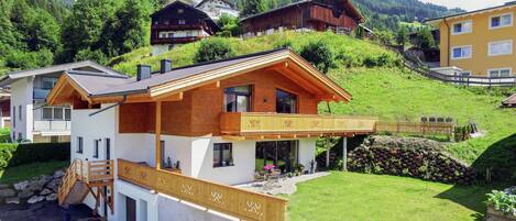 Chalet | Exterior