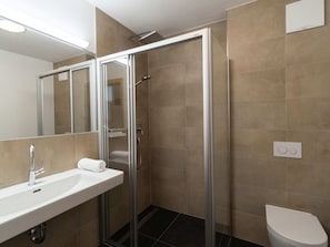 Bathroom - Lavish Apartment in Salzburgerland near Ski Area (Piesendorf)
