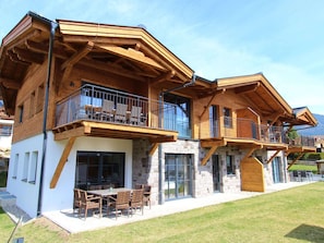 Exterior - Lavish Apartment in Salzburgerland near Ski Area (Piesendorf)