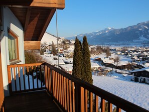 Unclassified image, 2 of 32, button - Opulent Holiday Home in Piesendorf with Sauna & Hot Tub (Piesendorf)