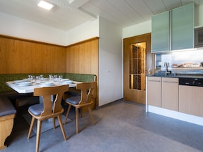 Dining - Large Mountain View Apartment in Piesendorf/walchen/salzburgerland With Balcony (Piesendorf)