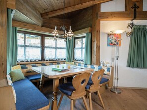 Apartment | Dining