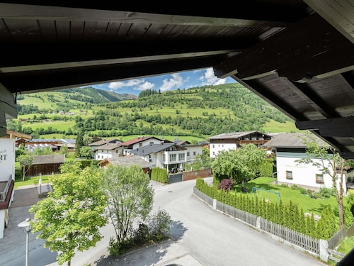 Spacious Apartment near Ski Area in Niedernsill
