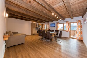 Living room - Apartment in Kaprun Near the ski Area (Kaprun)