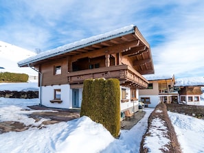 Exterior - Modern Apartment Near Ski Area in Salzburg (Hollersbach im Pinzgau)