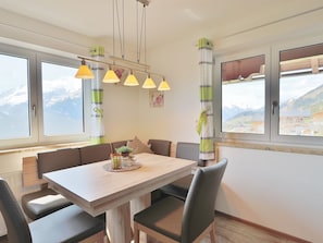 Dining - Modern Apartment Near Ski Area in Salzburg (Hollersbach im Pinzgau)