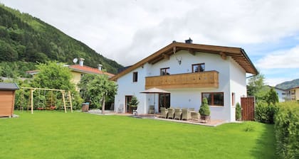 Spacious Chalet With Garden in Salzburg