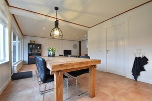 House | Dining - Holiday Home in Callantsoog Near Beach (Callantsoog)