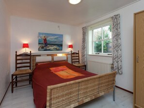 Cottage | 2 bedrooms, individually furnished, bed sheets - Cottage in Nes-ameland Near Coastline (Nes)