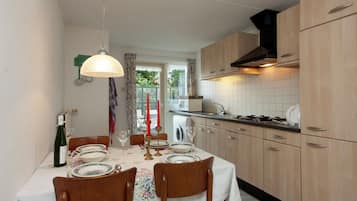 Cottage | Dining