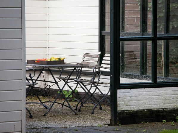 Cottage | Balcony - Cottage in Nes-ameland Near Coastline (Nes)