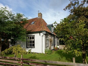 Cottage | Exterior - Cottage in Nes-ameland Near Coastline (Nes)