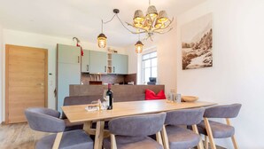 Chalet | Ruokailu