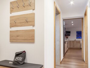 3 bedrooms, bed sheets - Cozy Apartment in Neukirchen am Großvenediger With Terrace (Neukirchen am Grossvenediger)
