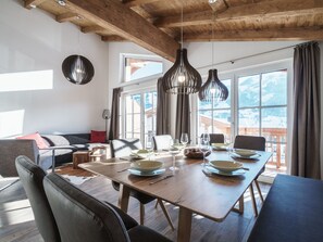 Dining - Premium Chalet in Piesendorf With Sauna (Piesendorf)