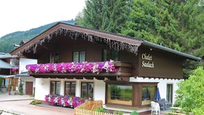 Exterior - Lovely Chalet in Saalbach-hinterglemm With Sauna (Viehhofen)
