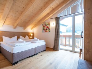 Chalet | 7 bedrooms, bed sheets - Chalet in Zell am See Near Ski Slopes (Bruck an der Grossglocknerstrasse)